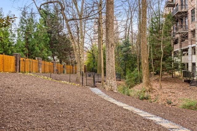 3235 Roswell Rd NE Unit 505, Atlanta, GA 30305 - view of yard