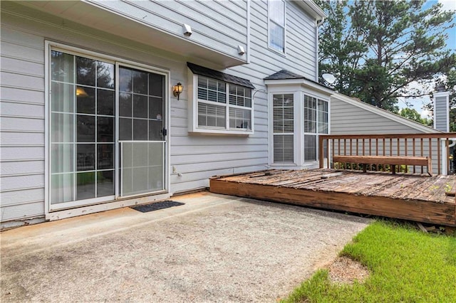 11885 Carriage Park Ln, Duluth, GA 30097 - wooden terrace with a patio