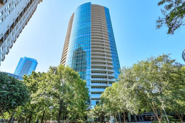 view of property featuring a city view