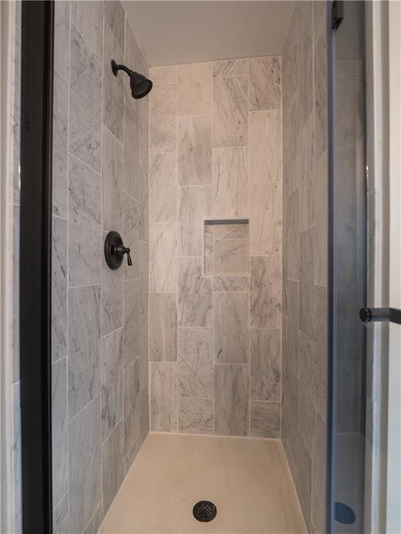 803 Plantation Ridge Overlook, Woodstock, GA 30188 - full bath featuring a tile shower