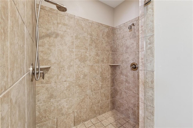 430 La Perla Dr, Sugar Hill, GA 30518 - full bathroom with tiled shower