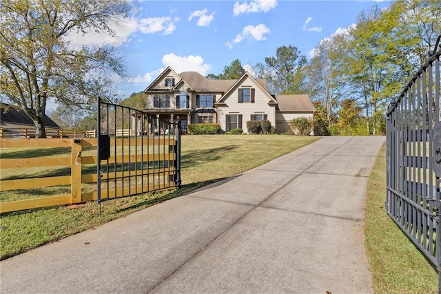 view of front of property with a front yard