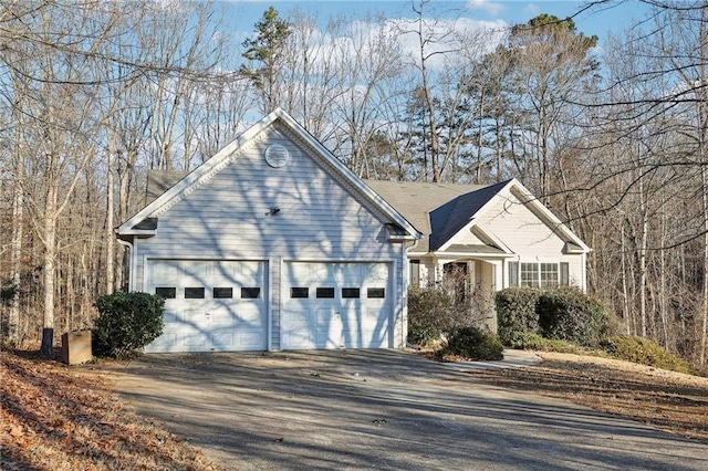 view of front facade featuring a garage