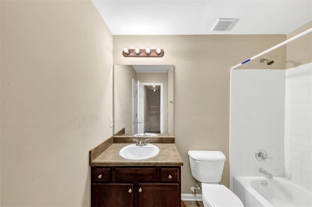 4701 Flat Shoals Rd Unit 37H, Union City, GA 30291 - bathroom featuring toilet, vanity, and tub / shower combination