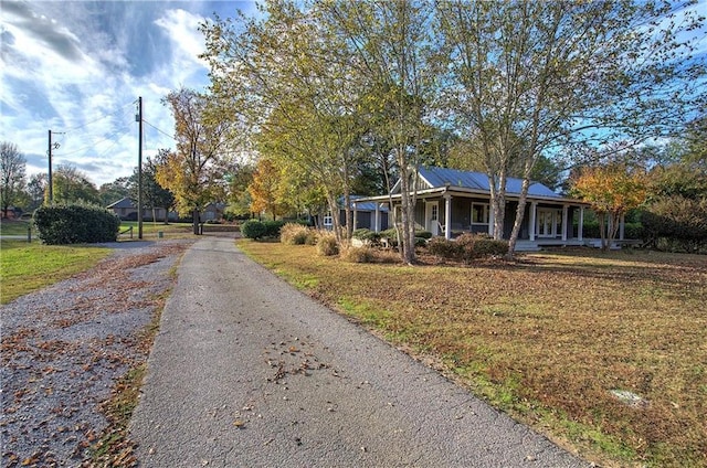 1195 Grady Rd, Rockmart, GA 30153 - view of asphalt driveway