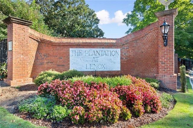 23307 Plantation Dr NE, Atlanta, GA 30324 - view of community sign