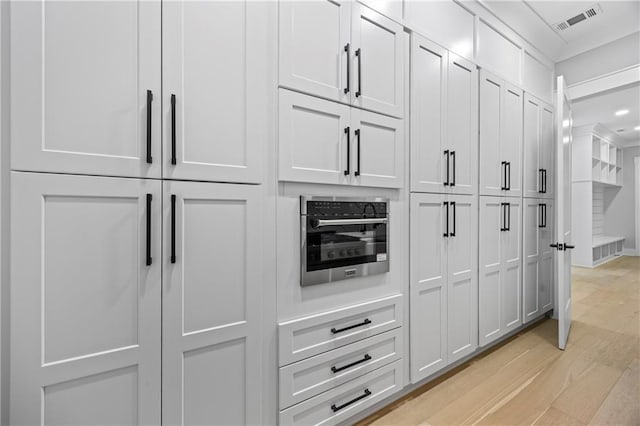 407 Thunder Rd, Buford, GA 30518 - detailed view of wood finished floors and recessed lighting