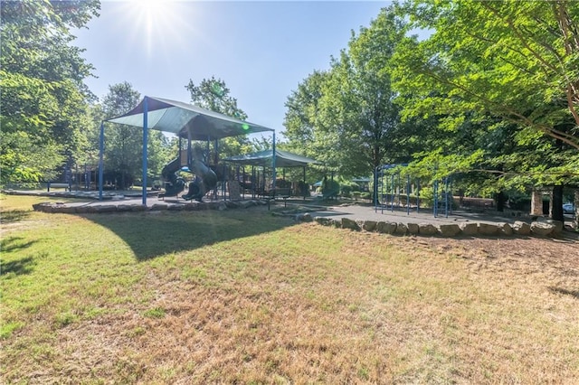 2628 Amberly Dr, Dunwoody, GA 30360