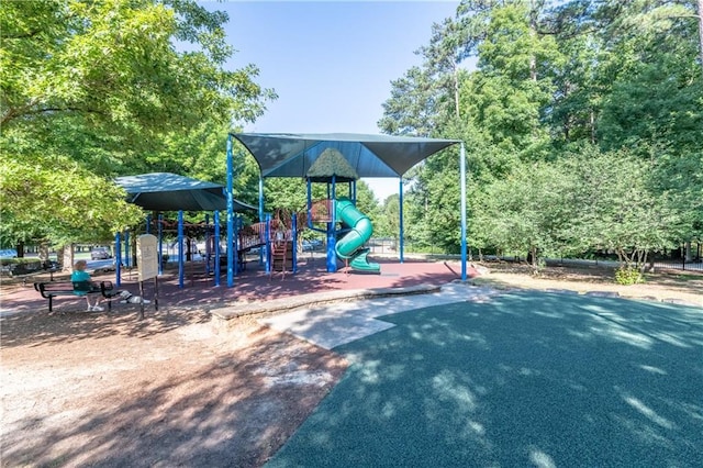 2628 Amberly Dr, Dunwoody, GA 30360