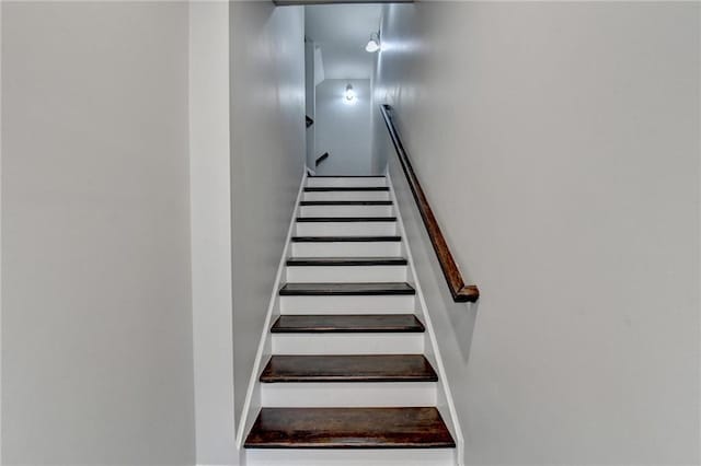 4232 Perimeter Park E Unit 110, Atlanta, GA 30341 - view of stairs