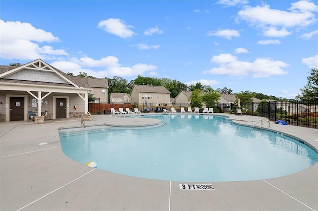 1998 Lakeview Bend Way, Buford, GA 30519 - community pool with a patio
