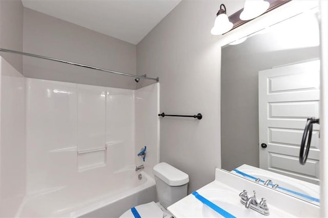 full bathroom featuring vanity, toilet, and shower / bathing tub combination