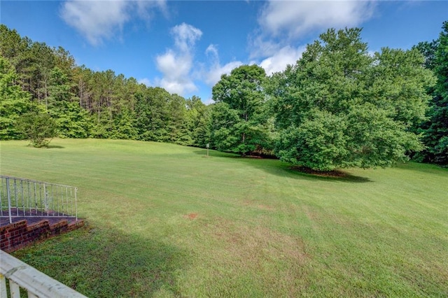 172 Lakeview Dr, Newborn, GA 30056 - view of grassy yard