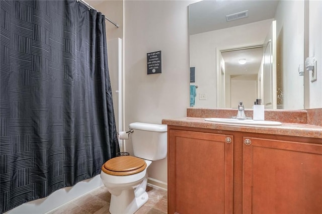 full bath with vanity, toilet, shower / bathtub combination with curtain, and visible vents