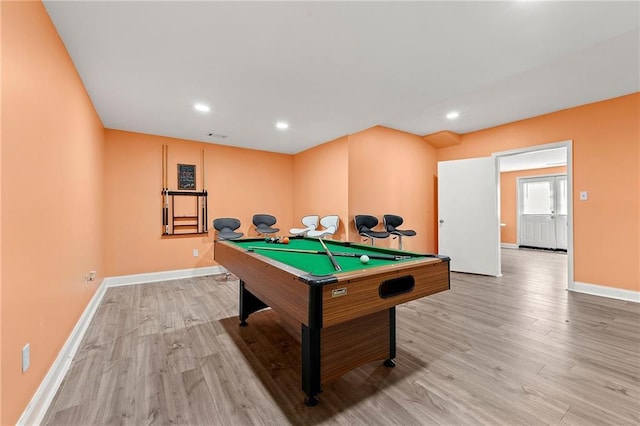 playroom featuring light wood-type flooring, billiards, baseboards, and recessed lighting