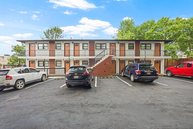 692 Smith St SW, Atlanta, GA 30310 - view of front facade featuring uncovered parking