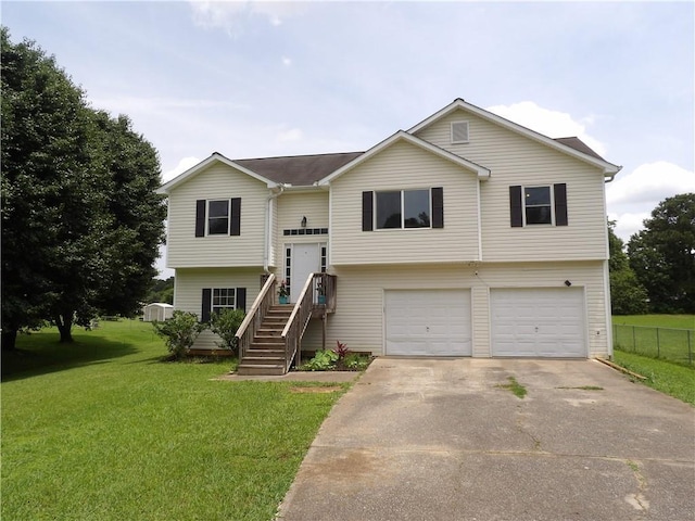 18 Greenmont Ct SW, Cartersville, GA 30120 - split foyer home with an attached garage and driveway
