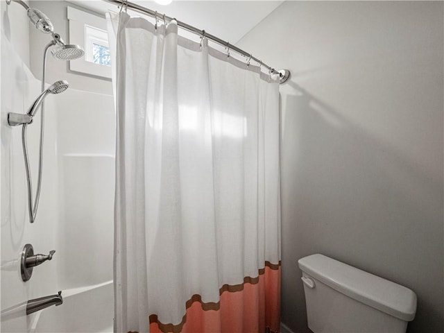 224 Blackthorn Rd, Colbert, GA 30628 - bathroom with toilet and shower / tub combo with curtain