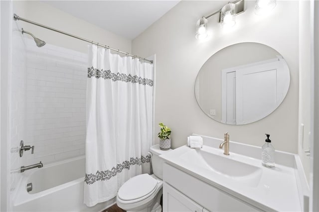 1247 Zucchini Cir SE, Atlanta, GA 30315 - bathroom featuring vanity, toilet, and shower / bath combination with curtain