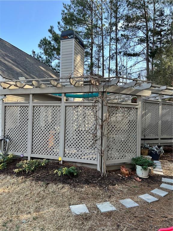 view of yard with a pergola