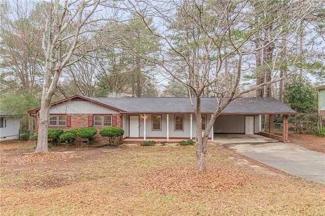 single story home with a carport