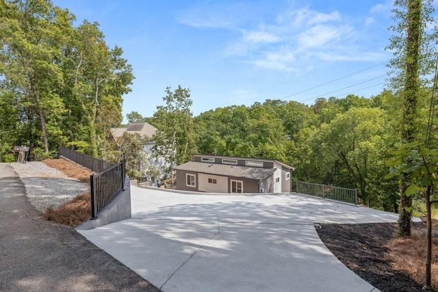 6564 Bermuda Ln, Flowery Branch, GA 30542 - view of front of house featuring fence