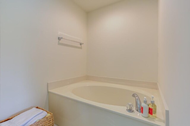 3636 Habersham Rd Unit 2307, Atlanta, GA 30305 - bathroom featuring a bath