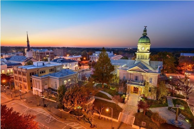 view of aerial view at dusk
