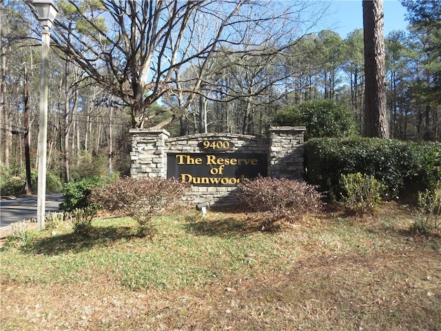 view of community / neighborhood sign