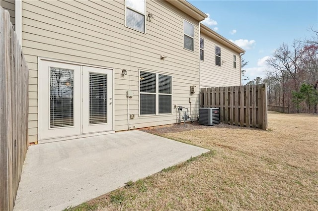 2785 Maple Park Pl, Cumming, GA 30041 - back of property with a yard, a patio area, fence, and central air condition unit