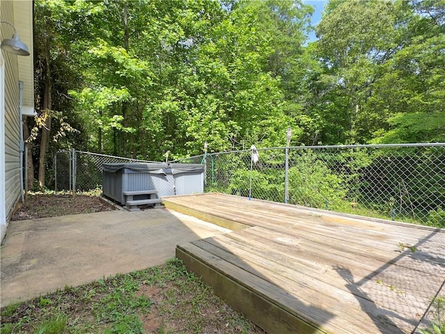 204 Bluff Ct, Jackson, GA 30233 - wooden terrace with a hot tub and fence