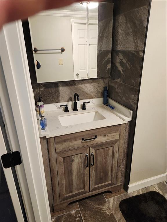 bathroom with vanity