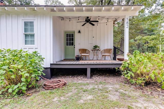 exterior space featuring ceiling fan