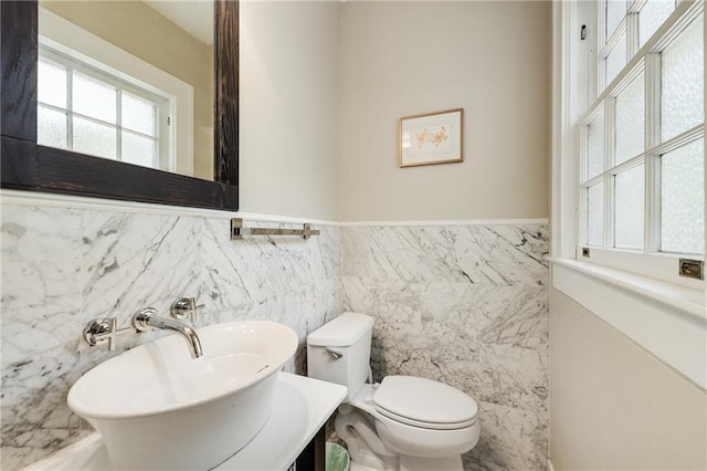311 Glendale Ave, Decatur, GA 30030 - half bath featuring tile walls and a wainscoted wall