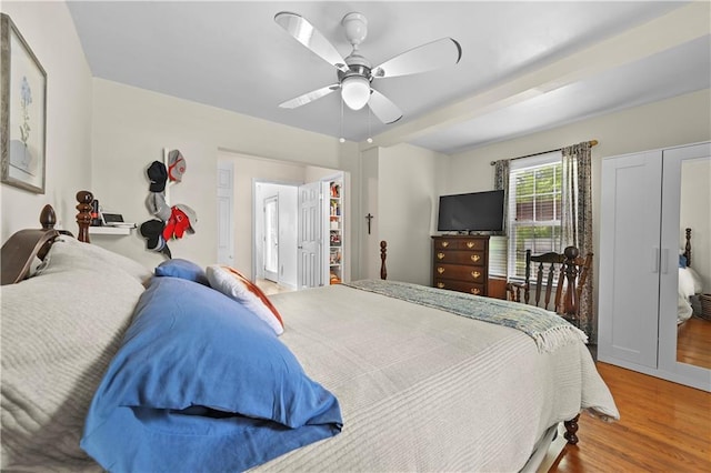 511 Robinson Ave SE, Atlanta, GA 30315 - bedroom with wood finished floors and ceiling fan