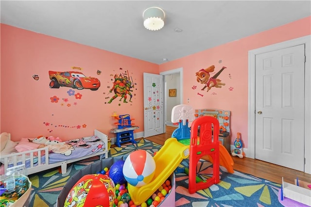 511 Robinson Ave SE, Atlanta, GA 30315 - game room with wood finished floors