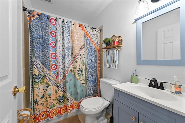 511 Robinson Ave SE, Atlanta, GA 30315 - full bath with vanity, toilet, and curtained shower