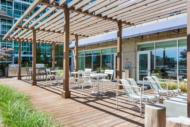 943 Peachtree St NE Unit 1109, Atlanta, GA 30309 - deck featuring a pergola