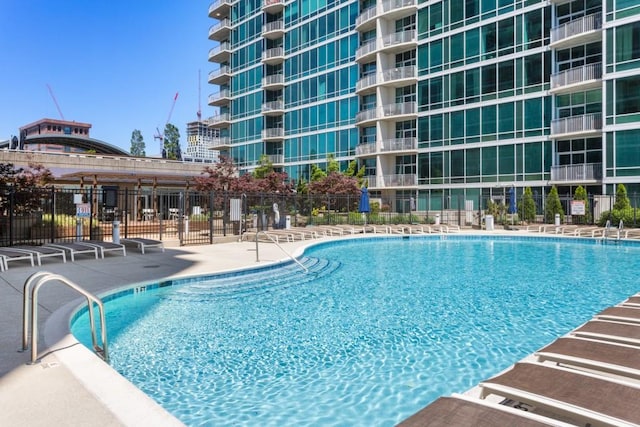 943 Peachtree St NE Unit 1109, Atlanta, GA 30309 - view of swimming pool featuring a patio area