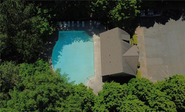 3692 Archgate Ct, Alpharetta, GA 30004 - view from above of property featuring a pool area