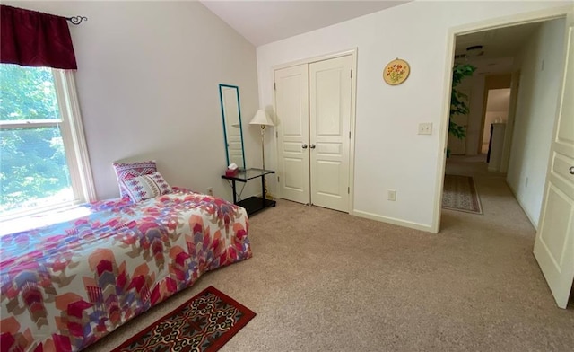 3692 Archgate Ct, Alpharetta, GA 30004 - bedroom featuring light carpet, a closet, and baseboards