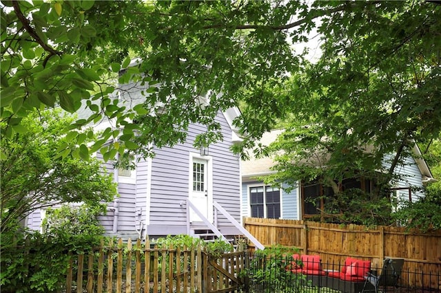 611 Pickett St SE, Atlanta, GA 30316 - rear view of property featuring entry steps