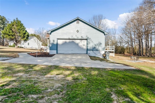 view of detached garage