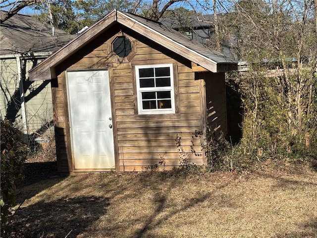 view of outdoor structure featuring an outdoor structure