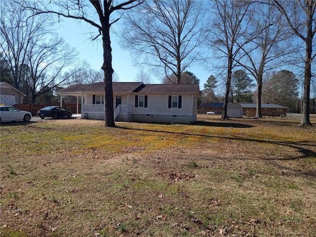 single story home featuring a front yard