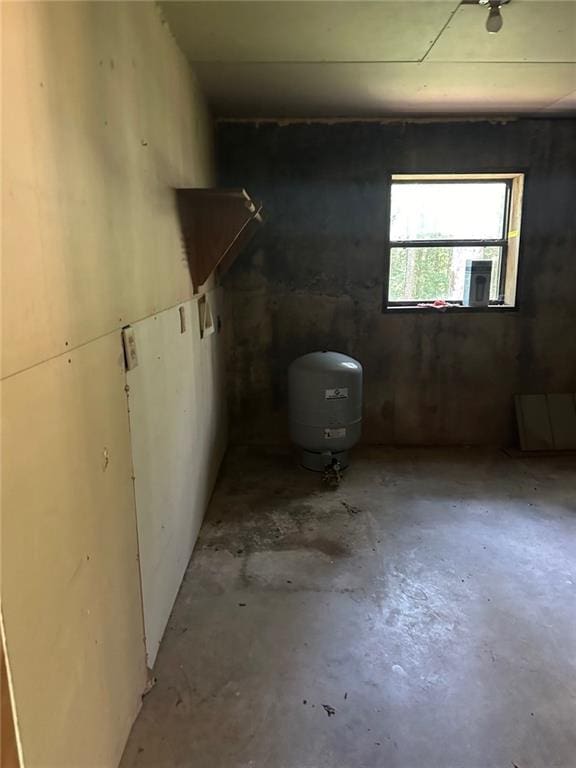 134 Cicero Trl, Dawsonville, GA 30534 - bathroom featuring concrete flooring