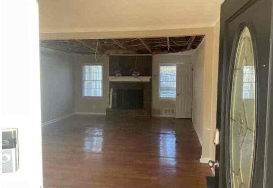 view of unfurnished living room