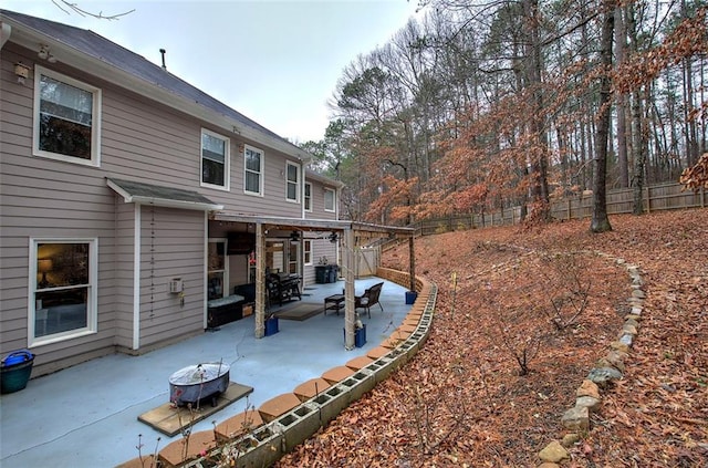 view of yard featuring a patio