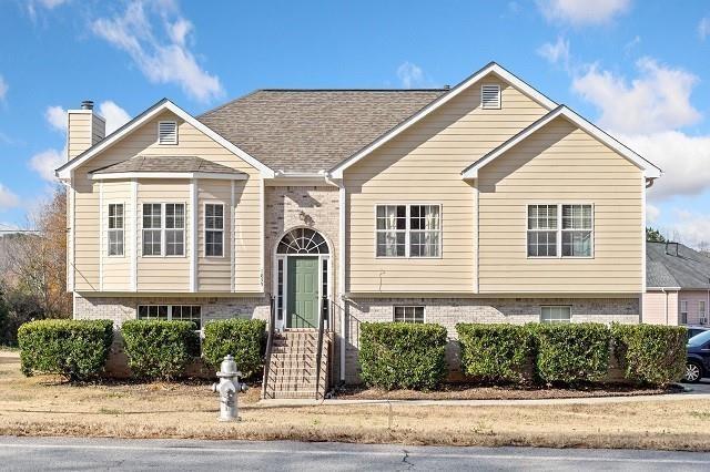 view of split foyer home