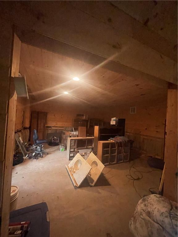 8072 Doublehead Gap Rd, Blue Ridge, GA 30513 - interior space